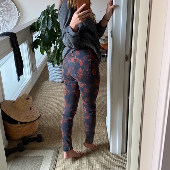 7 For All Mankind jeans, rose print - Picture 8 of 9